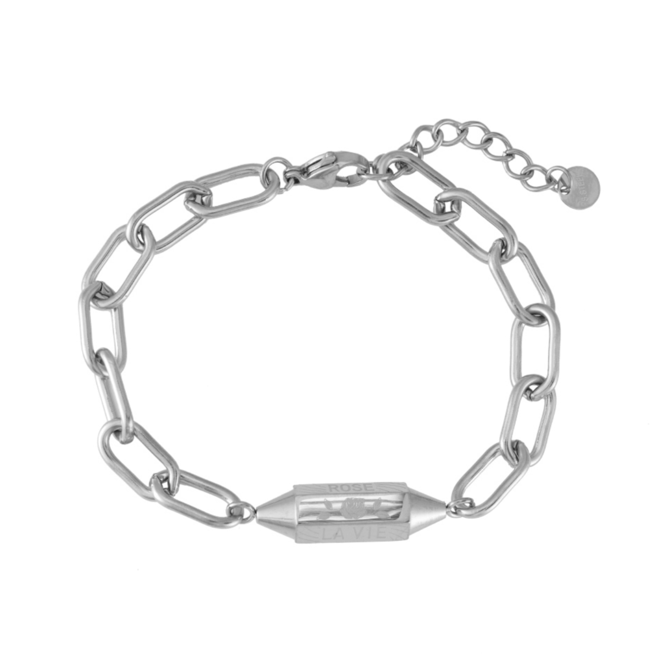 Zilvere chain armband met grove schakels en een hexagon bedel met daarin gegraveerd la vie en rose.